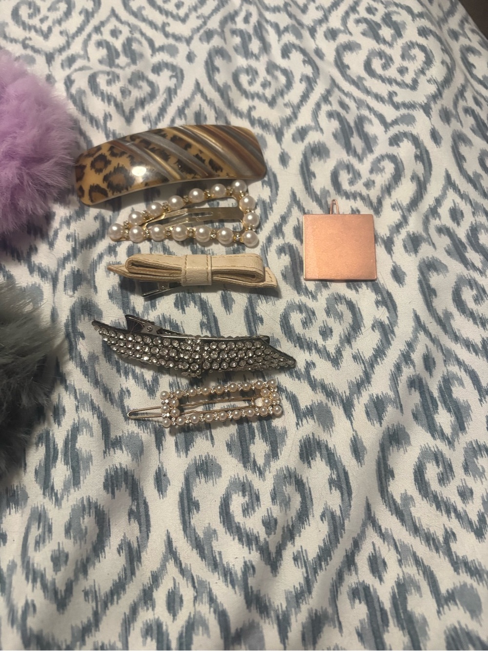 Assorted Women’s Hair Clip Set - Pearl, Tortoiseshell & Metallic Accents